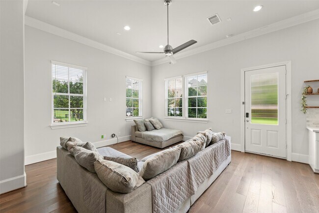 Photo - 9651 Kings Cross Station