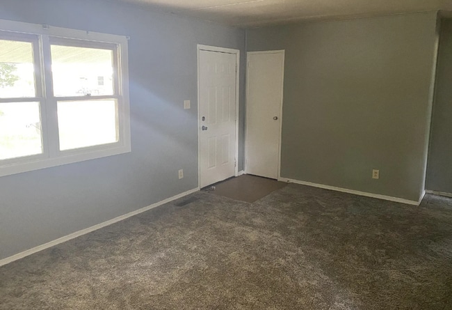 Photo - 2013 Greendale Dr