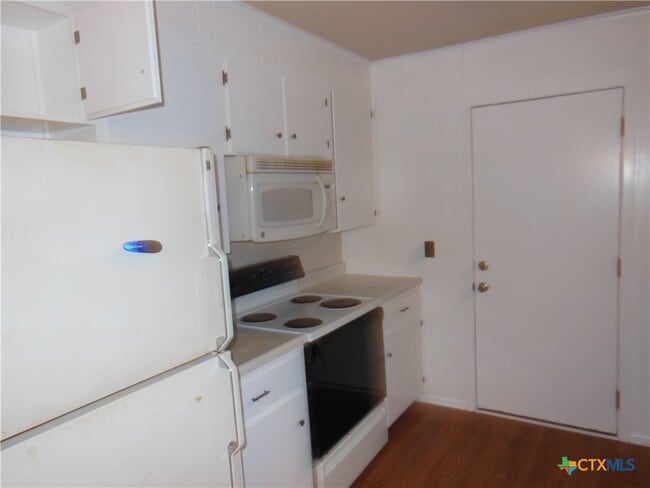Photo - 507 Buttercup Ln