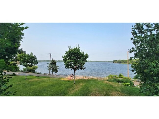 Photo - 2331 W Medicine Lake Dr