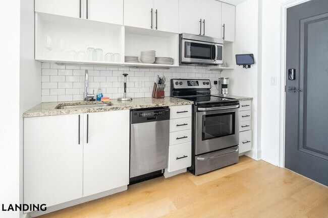 Photo - 933 McGee St Unit 2-934