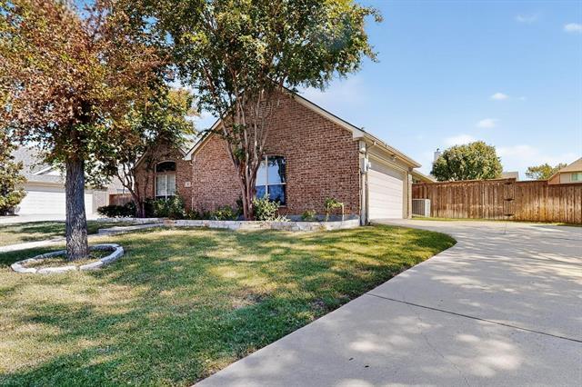 Photo - 337 Royal Oak Dr