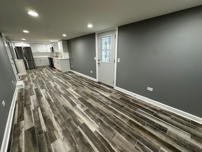 Photo - 2233 N Lawler Ave Unit GDN