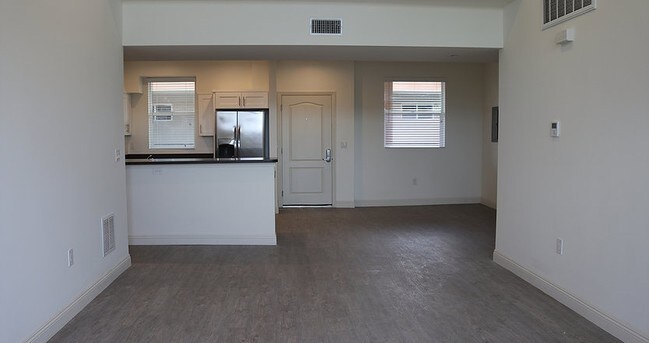 Photo - Bellaire Crest