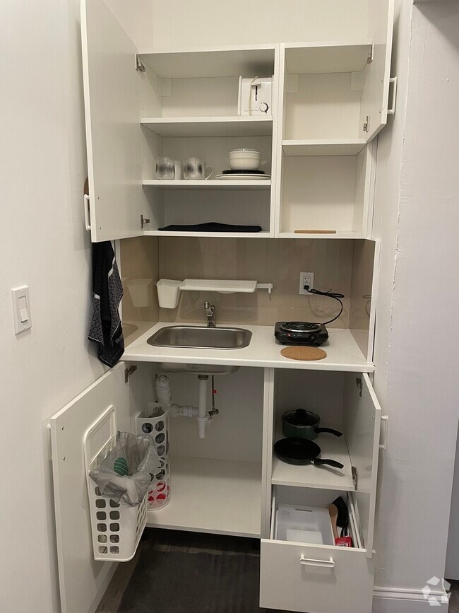 Building Photo - 6701 SW 67th Ave Rental