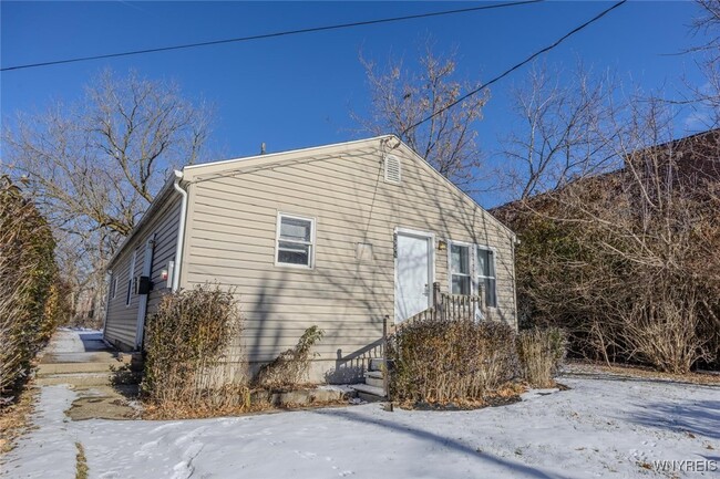 Photo - 1968 Mackenna Ave