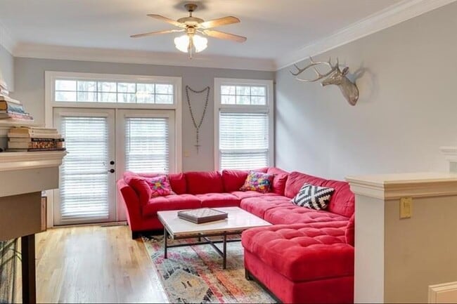 Photo - 331 Carpenter Dr NE