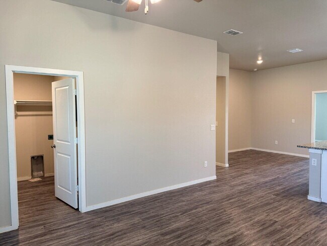 Photo - 2120 N Texas Ave
