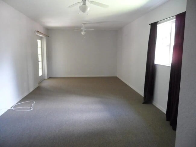 Photo - 9260 Sedgefield Rd