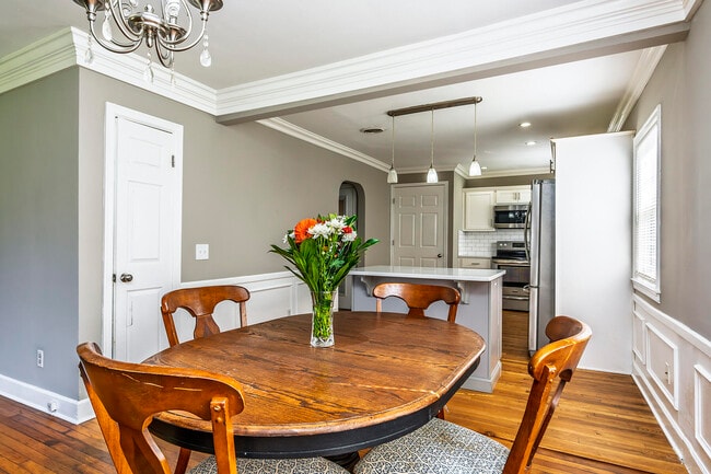 Photo - 2224 Harrodsburg Rd