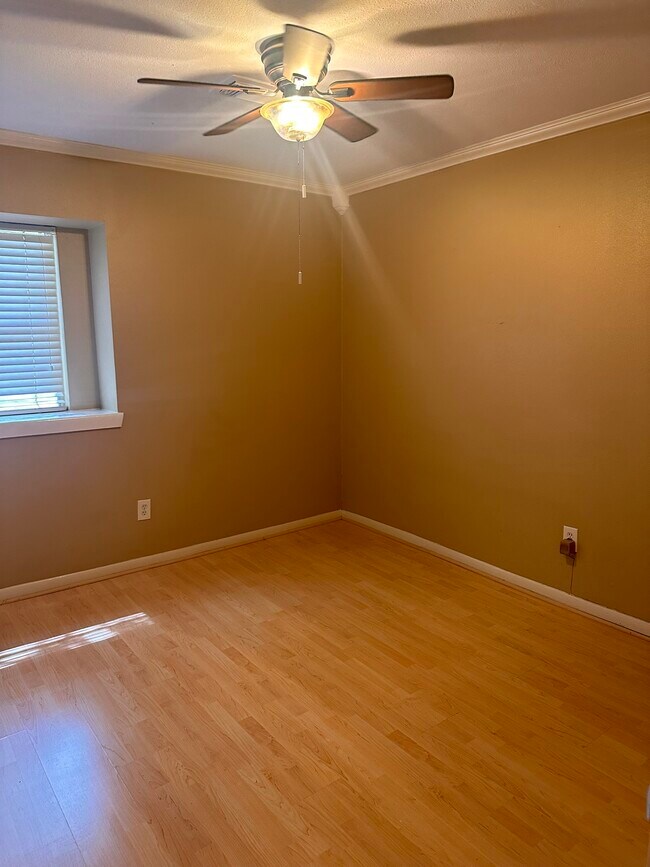 Photo - 5830 Effingham Dr