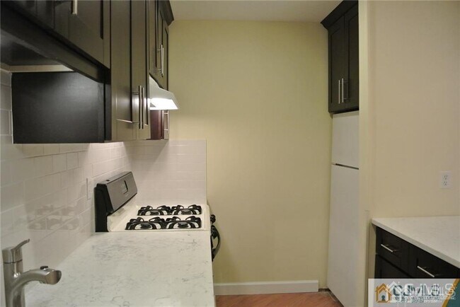 Photo - 20 New Rd Unit 7