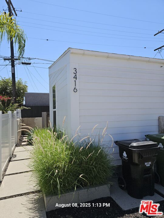 Building Photo - 3416 W 74th St Rental