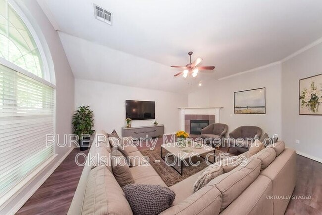 Photo - 7921 Azurewood Dr