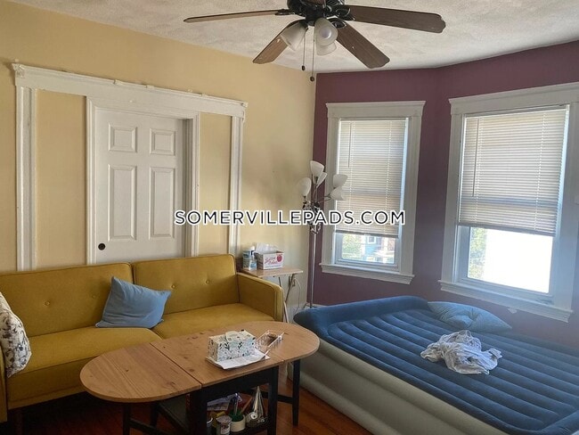 Photo - 49 Conwell Ave Unit 2