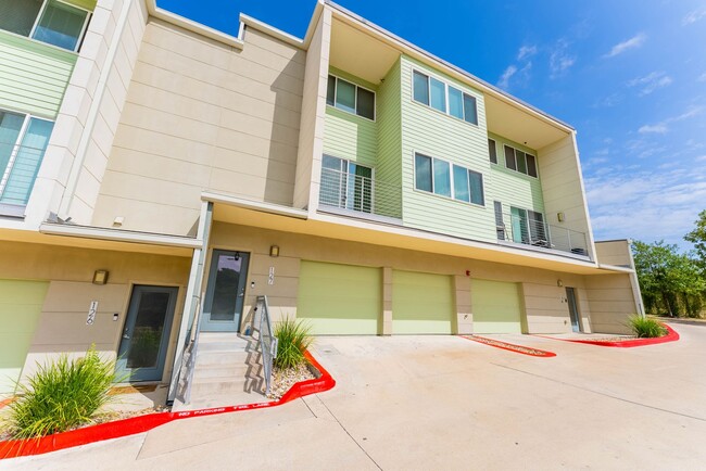 Discover the Ultimate in South Austin Livi... - Discover the Ultimate in South Austin Livi... Condo Unit 127