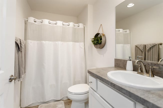 Photo - 5745 Gillespie Ln