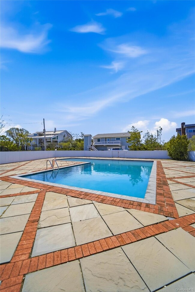 Photo - 355 Dune Rd