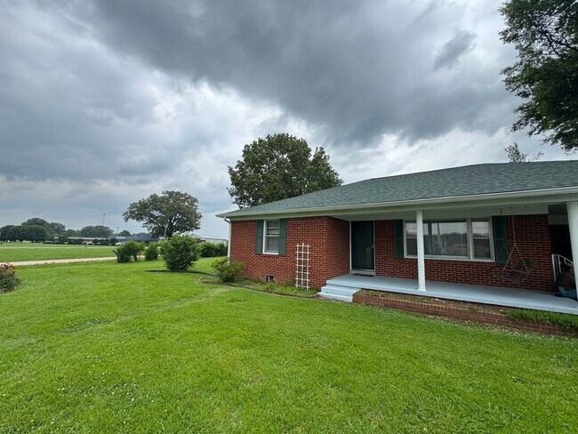 Photo - Prime Location! 2 Bed Home on Highway to M...