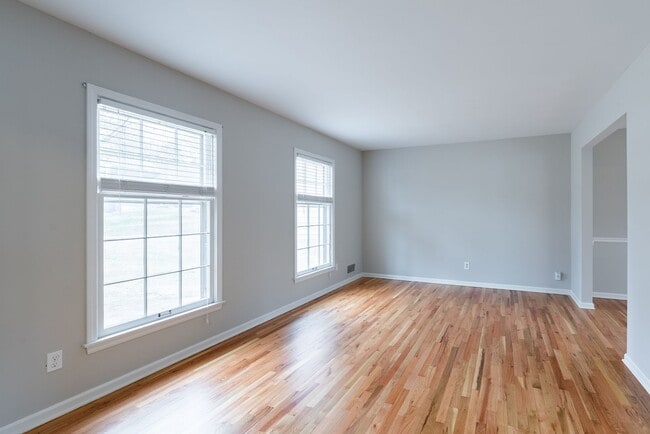 Photo - 3 Bed Home in Cul-de-Sac Great Location