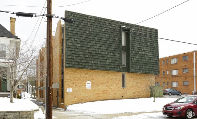 Side photo 3