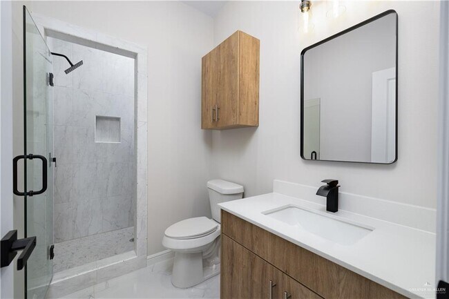 Photo - 7 7th St Unit B