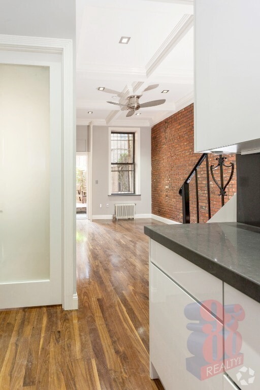 Building Photo - 564 Hudson St Unit 2 Rental