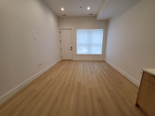 Photo - 3322 N Halsted St Unit 1R