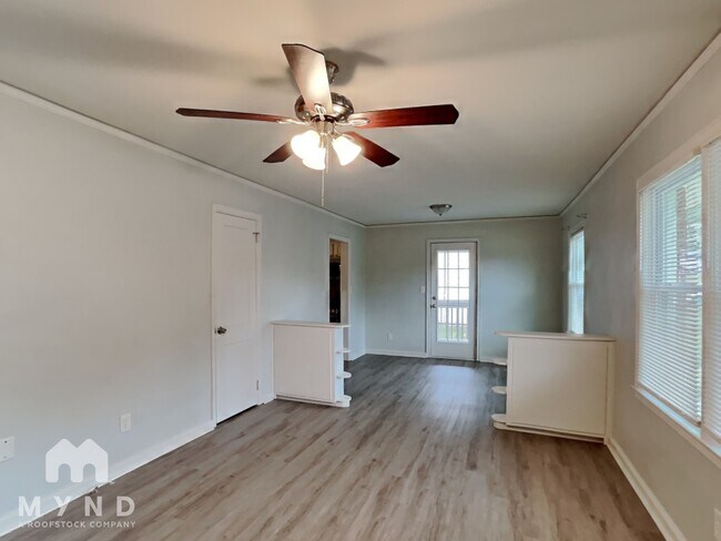 Photo - 837 Northview Dr