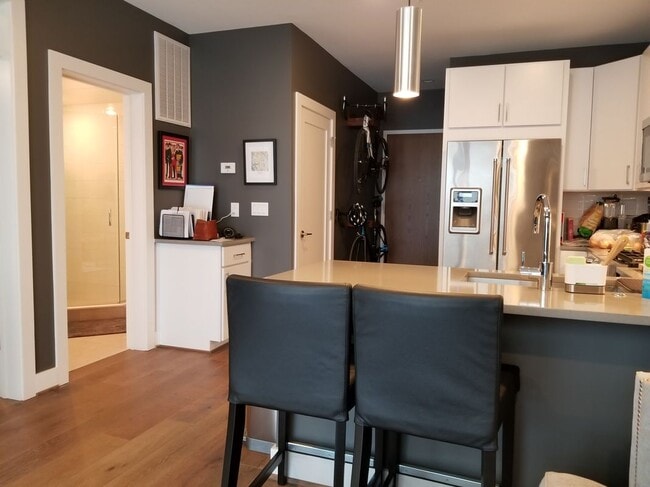 Photo - 2337 Champlain St NW Unidad PH409