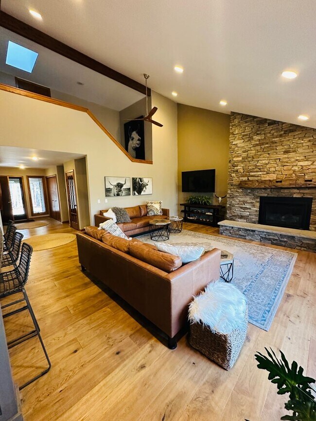 Photo - Port of Old Mission Gem! 3BR / 3BA Luxury ...