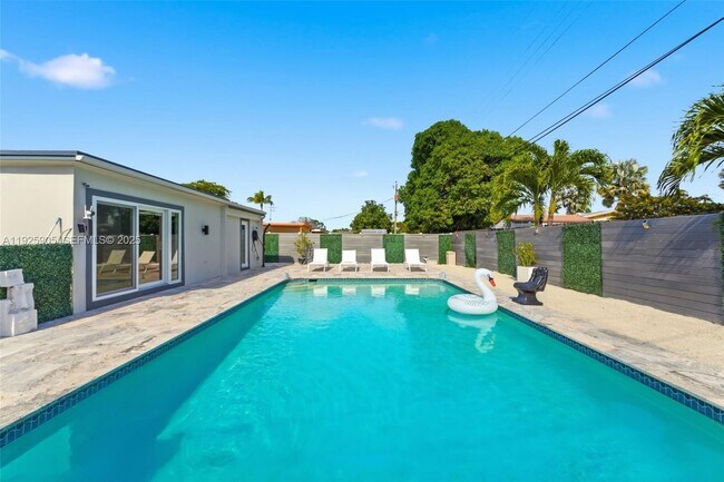 Photo - 251 N 71st Ave