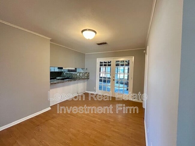 Photo - 1139 Carolina St