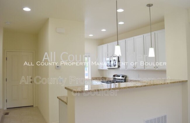 Photo - 1305 Kestrel Ln Unit B