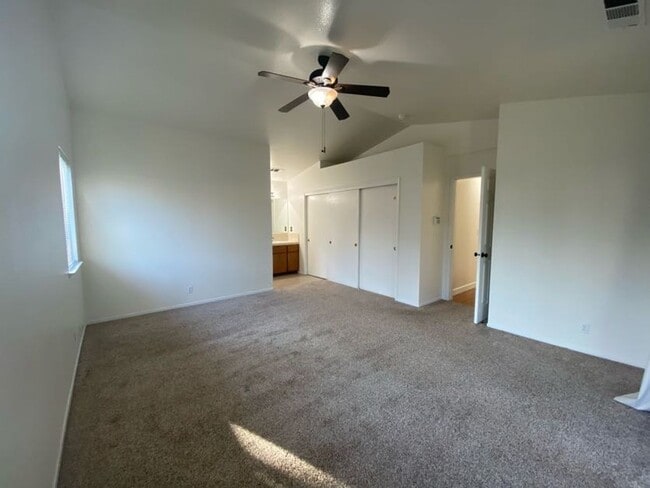 Photo - 1947 Henshaw Ave