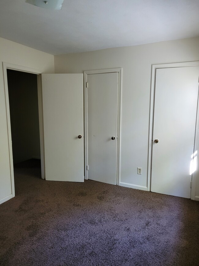 front bedroom - 1600 Antioch Rd Unit Antioch