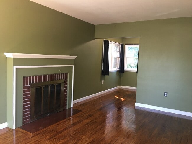 Photo - 2155-2155 Belmont Ave Unidad 2115