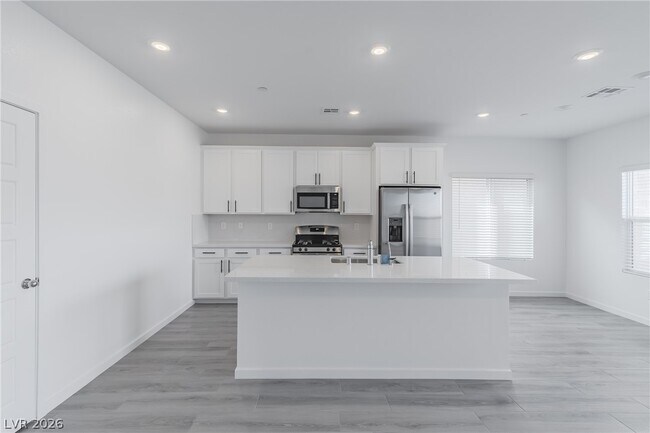 Photo - 9940 Kimura Hls Ave