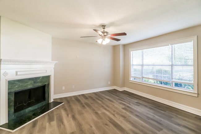 Photo - 17 Arbor Cove Dr
