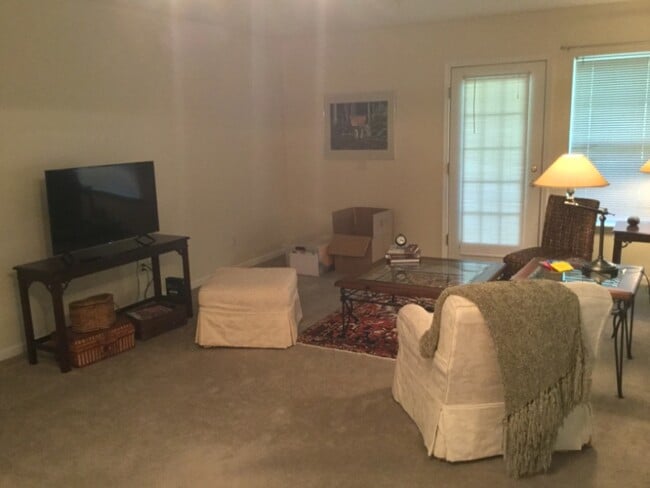 Photo - 1123 Joyce Ln