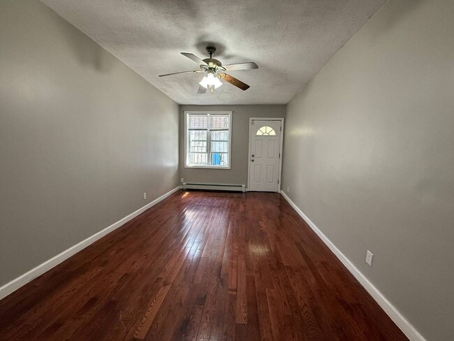 Photo - 10106 Avenue K