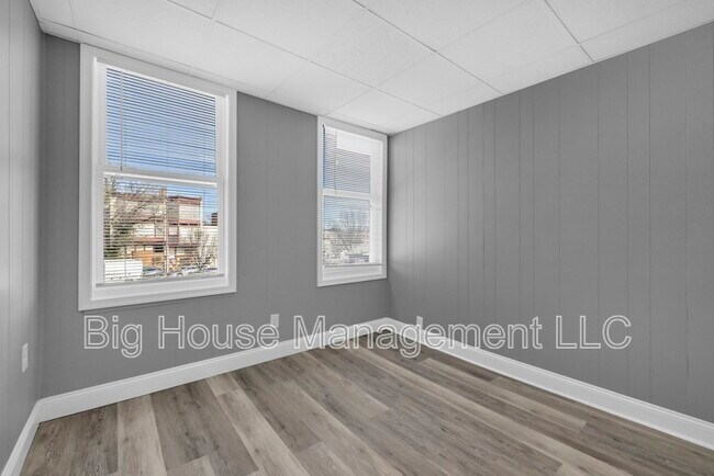 Photo - 1725 Hollins St Unit 3