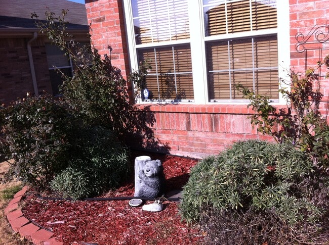 Photo - 2215 Sumac Dr