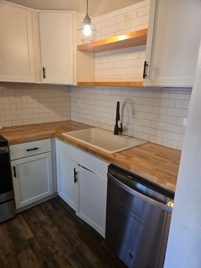 Building Photo - Bexley Unit B