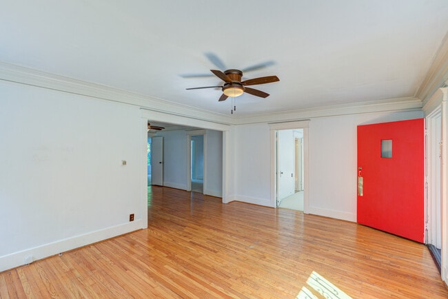 Photo - 835 N Ogden Dr