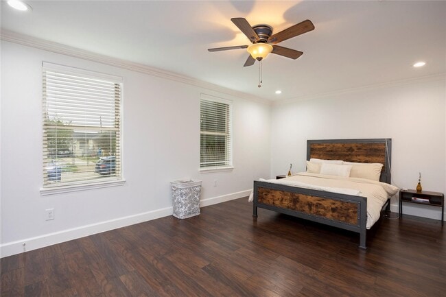 Photo - 4545 Rusk St