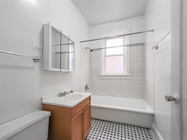 Building Photo - Park Shores Rental
