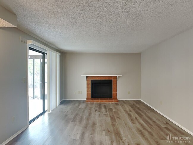 Photo - 7845 Glencoe Dr