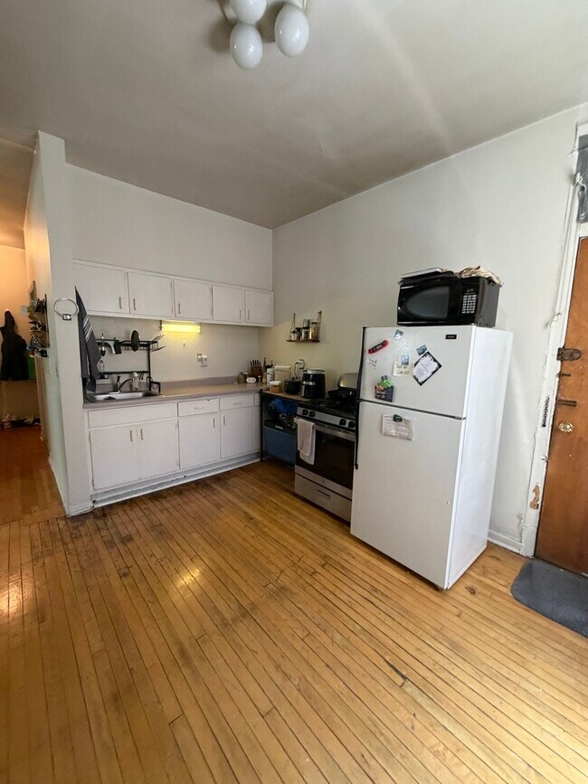 Photo - 923 W Waveland Ave Unit 2D