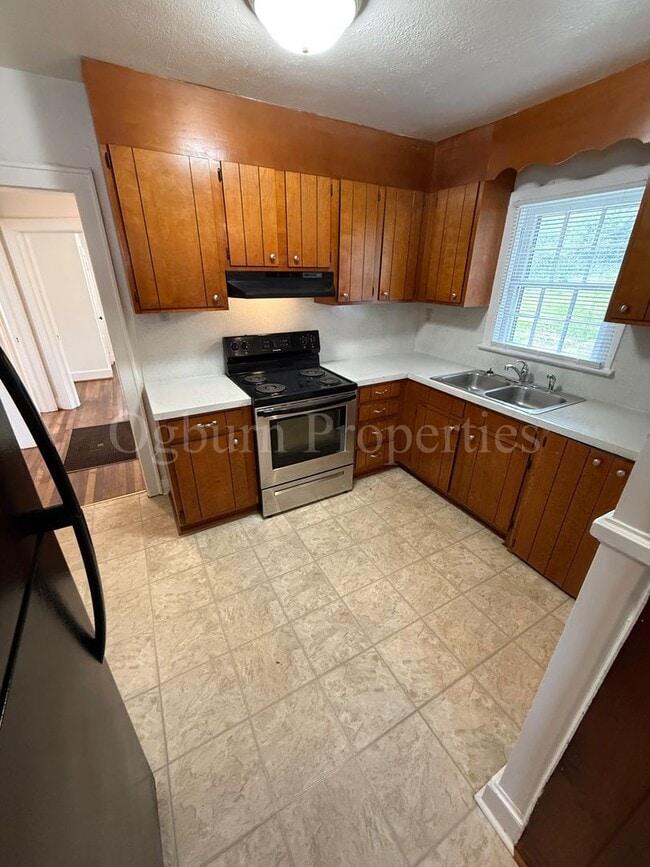 Photo - 614 Mulberry St SW